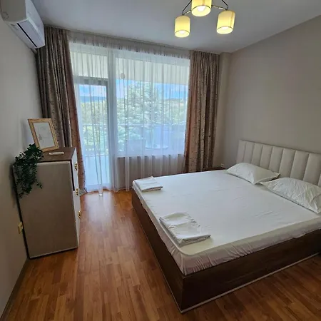 Apartment Elena 35 *